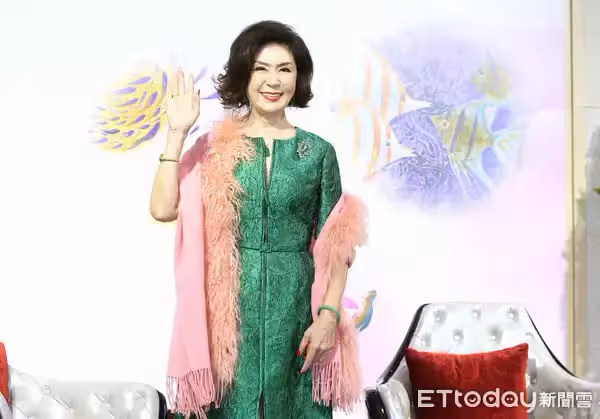 「最美主持人」魅力不變!73歲白嘉莉「新身份曝光」粉絲秒捐千萬:只為挺偶像 生日願望「不為自己許」