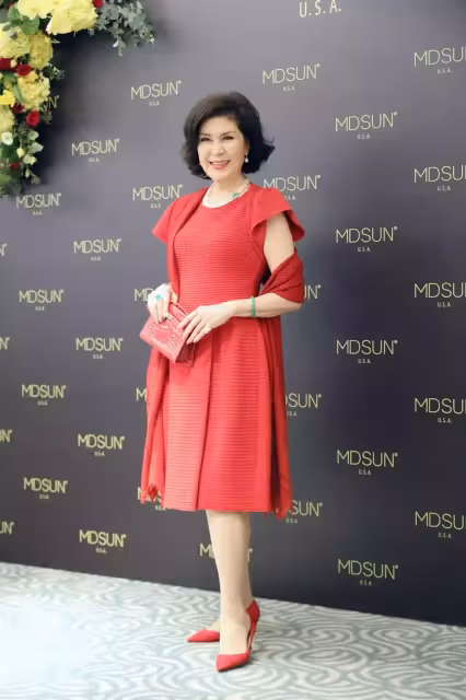 「最美主持人」魅力不變!73歲白嘉莉「新身份曝光」粉絲秒捐千萬:只為挺偶像 生日願望「不為自己許」