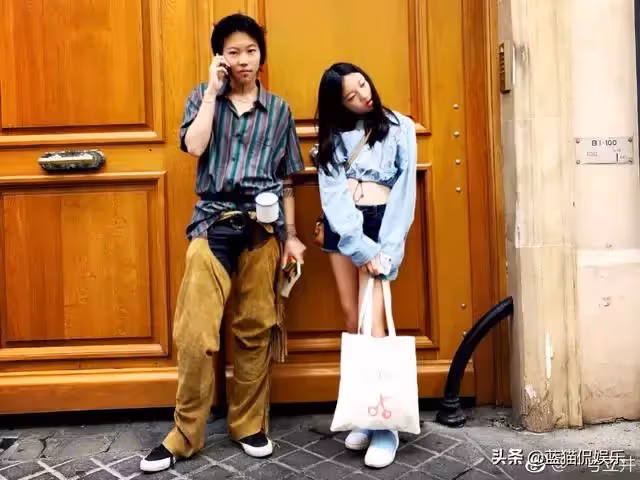妹妹天生兔唇!王菲大女兒「從下巴紋身到脖子」只為陪她 如今「姐妹一起變漂亮」相擁畫面太感人