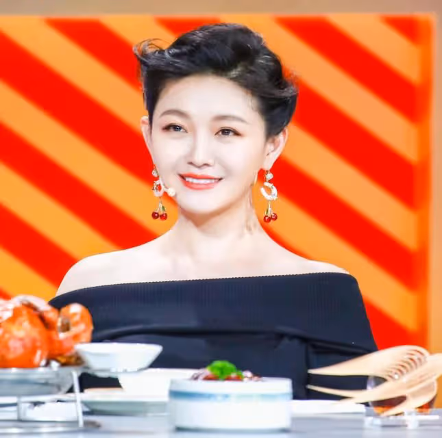 與汪小菲離婚剛三個月,大S官宣再婚,男方是其舊愛!