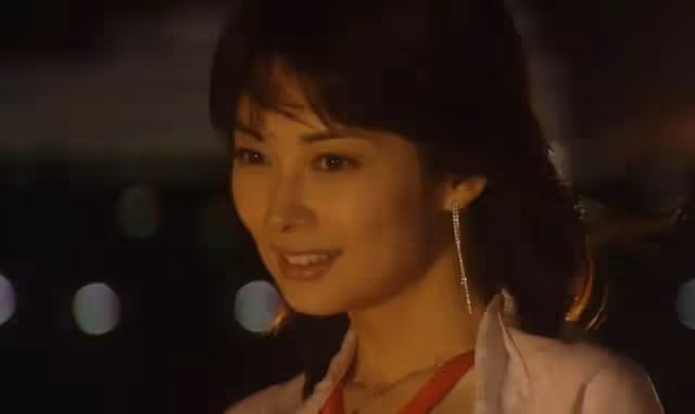 伊東美咲凍齡美貌人氣再燃,能否正式復歸娛樂圈?