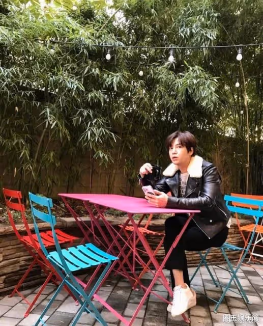 一胖就「姨化」?年少時帥氣逼人,上了年紀卻發腮發福的昔日男神