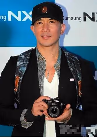 大s宣布與韓星結婚,卻被扒出兩人交往多年,大度前妻的人設崩了