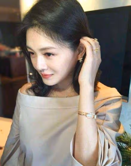 大s宣布與韓星結婚,卻被扒出兩人交往多年,大度前妻的人設崩了