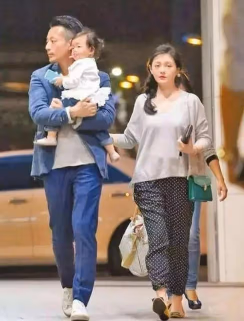 大S與具俊曄閃婚,倆人同時官宣,網友:今天是愚人節嗎?