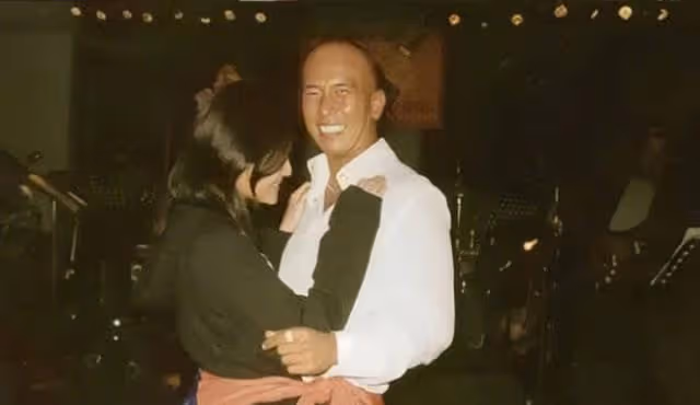離婚3個月迅速與前任復合,對象是20多年前的初戀,今官宣結婚