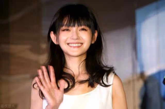 具俊曄大S:男方曾拒認戀情,後悔莫及,等到大S離婚才敢見縫插針