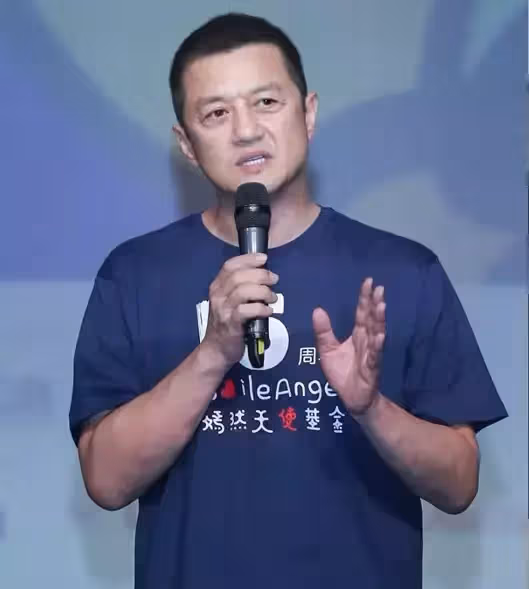 被譽「最佳前夫」!李亞鵬「甜護小19歲女友產檢」凸肚遮不住 離婚王菲9年爆再婚「鬆口回應了」