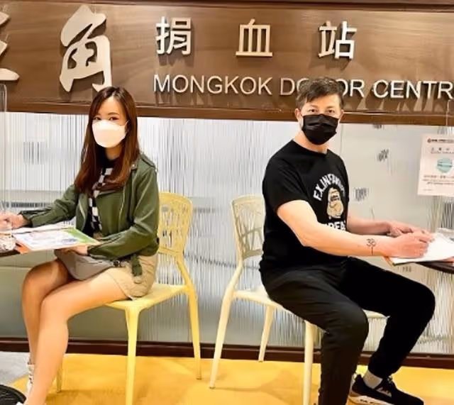 香港知名男星無畏疫情獻血救人！兼職做健身教練，54歲依舊凍齡