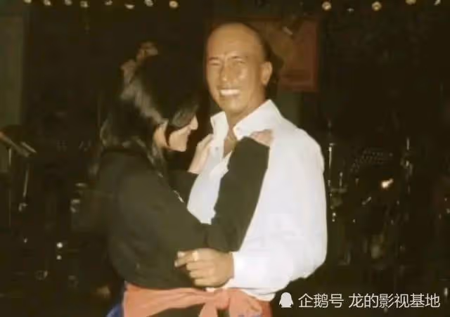 大S宣布再婚,與大7歲男友合影曝光,曾說:我是老婆