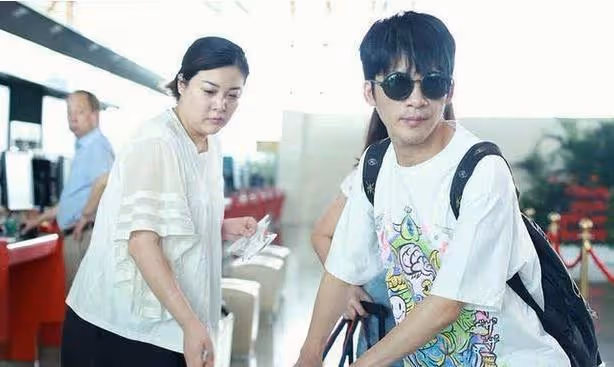 大張偉結婚五年沒孩子，丁克夫妻只是個幌子，真正原因另有說法