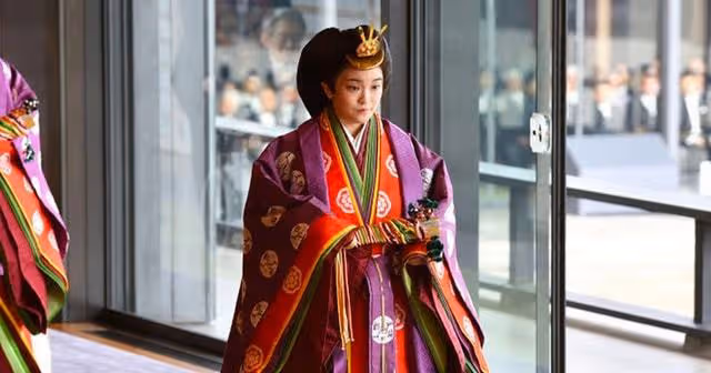 該有的都沒有，真子公主興高采烈走人，小室圭長發帥氣回歸！