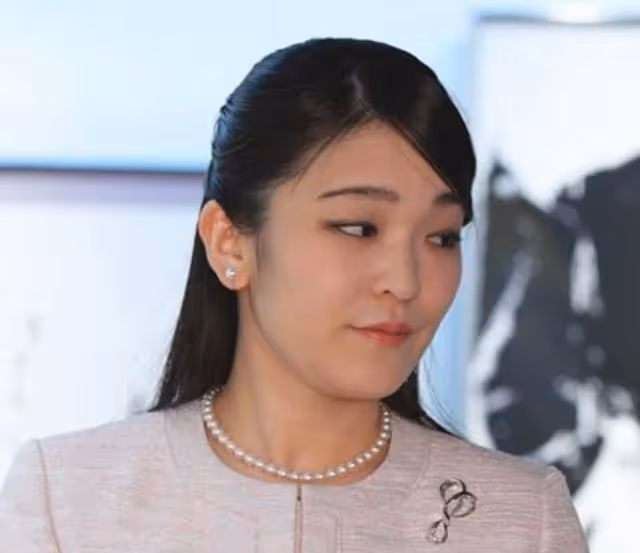 該有的都沒有，真子公主興高采烈走人，小室圭長發帥氣回歸！