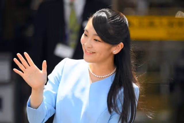 該有的都沒有，真子公主興高采烈走人，小室圭長發帥氣回歸！