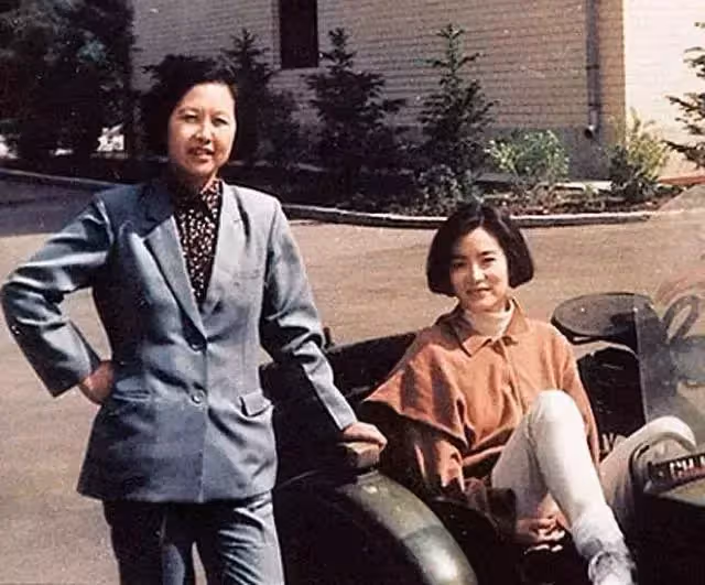 同胞不同命?妹妹是林青霞,她卻嫁外地靠退休金度日,姐妹二人36年才相認:平淡也很好