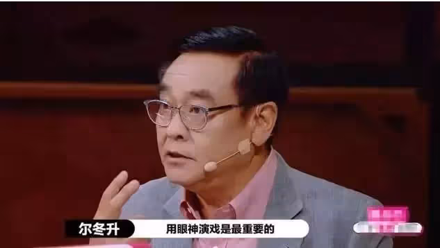 張柏芝18歲「學生照」火了!看清真實顏值後,略施粉黛嬰兒肥太搶鏡,網友:絕對的天生麗質