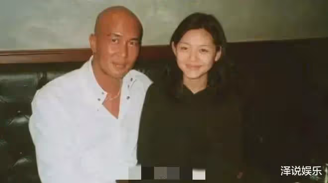 大s母親氣到吃降壓藥,女兒新任丈夫舉動很媽寶,意外曝出與汪小菲結婚內情