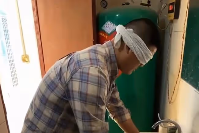 吃飯引百萬圍觀，影響力令奧迪服軟，為何母親去世卻拒絕粉絲饋贈