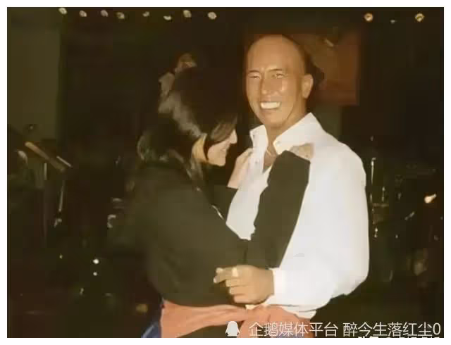 大S初戀是個媽寶男,24年內未見面就結婚,男方曾多次被舉報吸毒