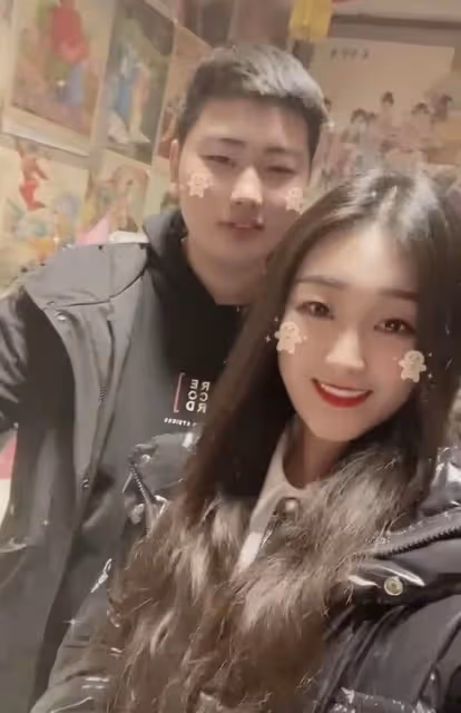 陳亞男首出鏡回應婚變！將回家和公婆老公團聚，全無笑容臉頰消瘦