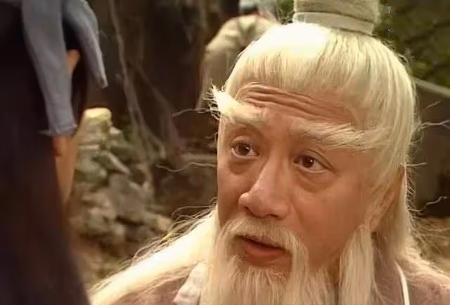 TVB前知名老戲骨中風入院！左邊身體癱瘓，生活不能自理要坐輪椅