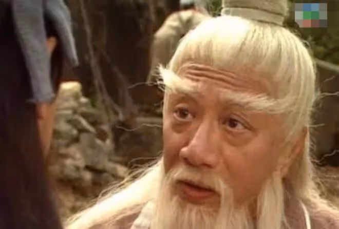 TVB老戲骨跌倒突發中風入院,左邊身體癱瘓,坐輪椅靠家人喂流食