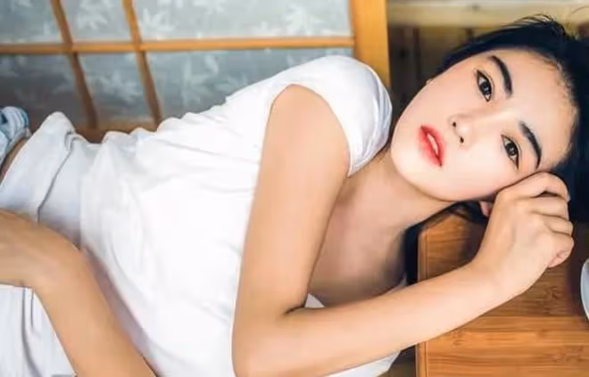 我愛上了有婦之夫,火車上我們直入主題,任由他對我攻城略地