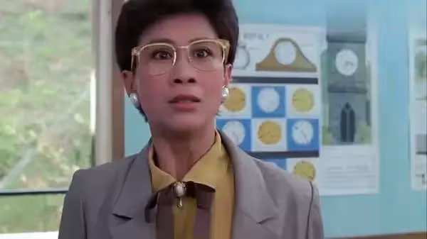 不靠男人《開心鬼》女星離婚靠自己賺上億身家,獨享270度全海景,嫁女霸氣贈2千萬嫁妝,黃色法拉利超搶眼