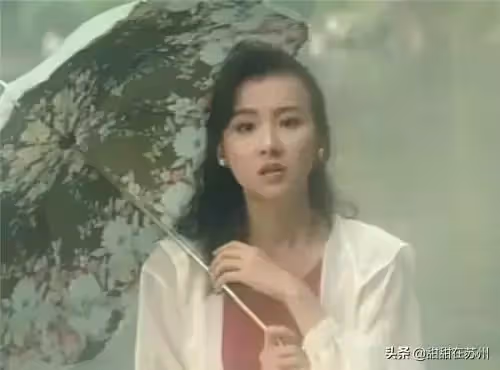 51歲蕭薔「凍齡美貌」榮登英國媒體 多年茹素「練瑜珈10年」維持45公斤少女身材