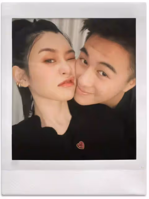 33歲奚夢瑤低調慶生,撇嘴與何猷君貼臉秀恩愛,二胎後豐腴似少女