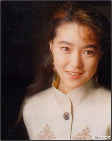 2022年人氣調查:日網評選最喜歡的50代美女演員排行榜(第11~20位)