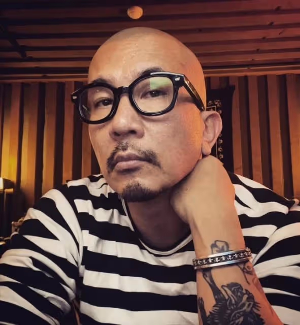 大S閃婚嫁給20年前的偶像,母親氣到吃藥,對象竟是個媽寶男