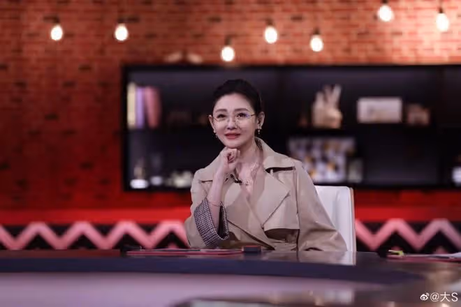 大S閃婚嫁給20年前的偶像,母親氣到吃藥,對象竟是個媽寶男