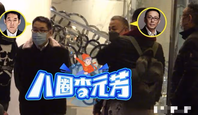 陳道明凌晨聚餐，白髮寸頭造型太搶眼，與大1歲海岩同框似雙胞胎