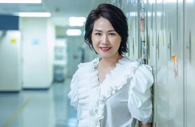 香港知名女星息影17年宣告復出!轉行成餐廳老闆,至今仍是單身