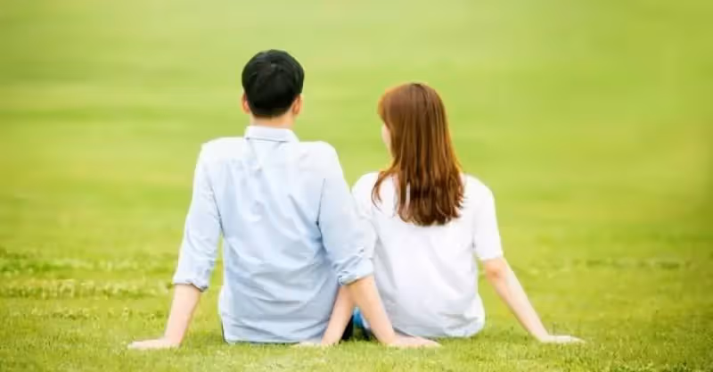 老公把婆婆接到城裡，我回娘家住了半個月，回家後我哭紅了眼