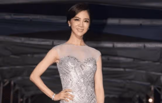 她因太高無戲可拍，同行都勸她轉型，如今打敗孫儷逆襲影后