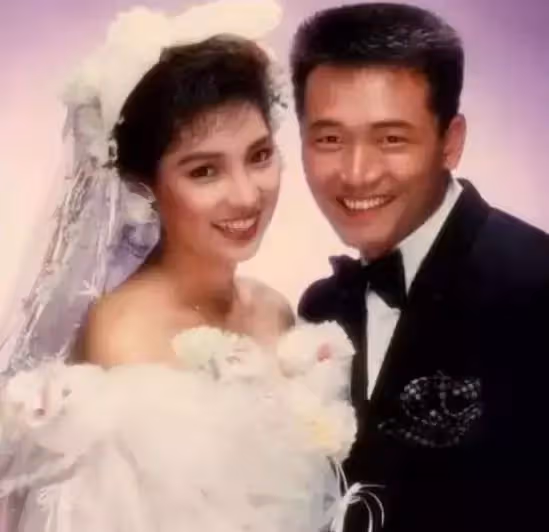 港臺男星今昔：成龍讓人心疼，李連杰不敢認，看到苗僑偉：從年輕帥到老