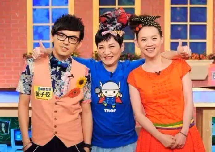 曾寶儀提前「慶50歲生日」自侃像老嫗，與初戀復合「相守16年不婚不孕」：幸福要靠自己創造