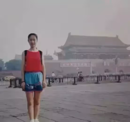 最紅時轉嫁豪門！她擁豪宅卻守空閨「因一根冰淇淋」看穿老公真面目，果斷喊離「今反更上一層樓」活出精彩