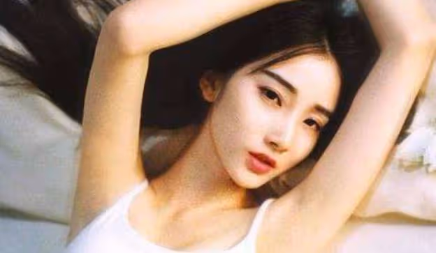 她帶我回家，漆黑的夜裡我們共處一室，差點情不自禁