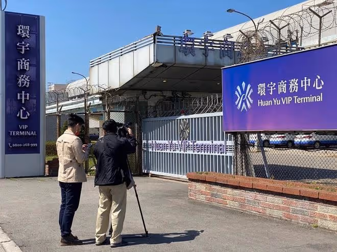 大S新婚老公飛抵台灣!兩人復合5月未見過面,S媽氣炸不認新女婿