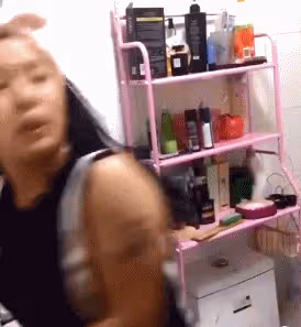 「男票說我裙子太漏，竟然還威脅我不准再穿！這tm會漏嗎？」哈哈哈