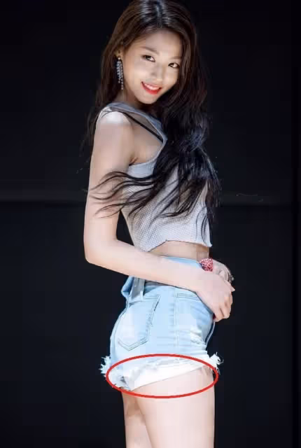 她被稱為「最美肉體」，身高一米六七，體重一百二十斤，網友：人間尤物