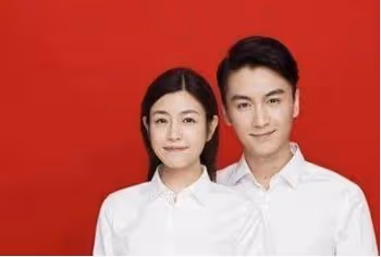 有種秀恩愛「結婚照」叫唐嫣，別人都老老實實，她卻和別人不一樣