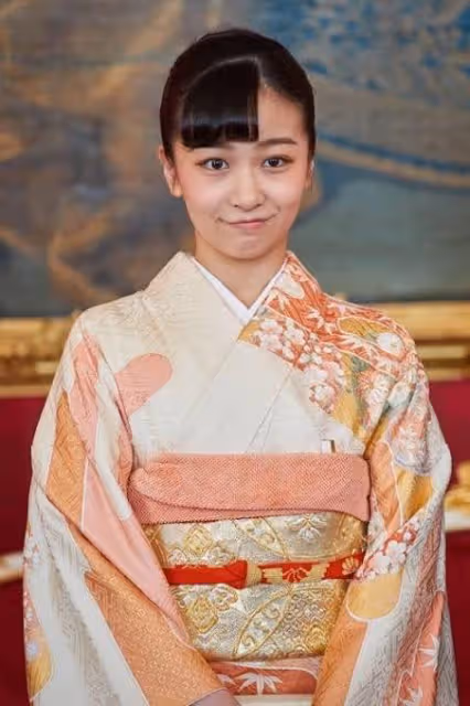 日本皇室最美公主佳子的私服寫真28枚收藏版都在這裡,別再到處找