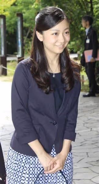 日本皇室最美公主佳子的私服寫真28枚收藏版都在這裡,別再到處找