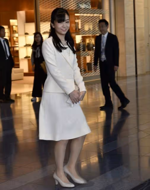 日本皇室最美公主佳子的私服寫真28枚收藏版都在這裡,別再到處找