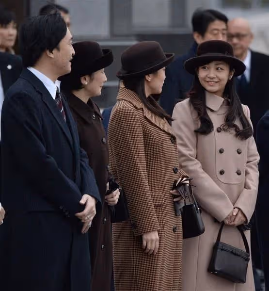 日本皇室最美公主佳子的私服寫真28枚收藏版都在這裡,別再到處找
