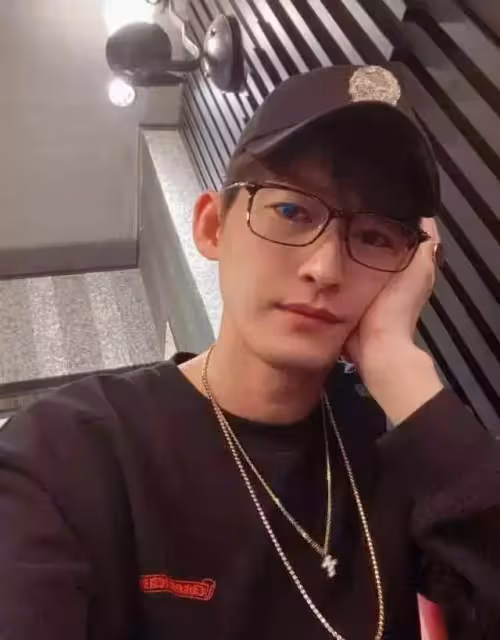 36歲張翰罕見談感情!單身三年之後,稱會愛上讓他不要臉皮的人
